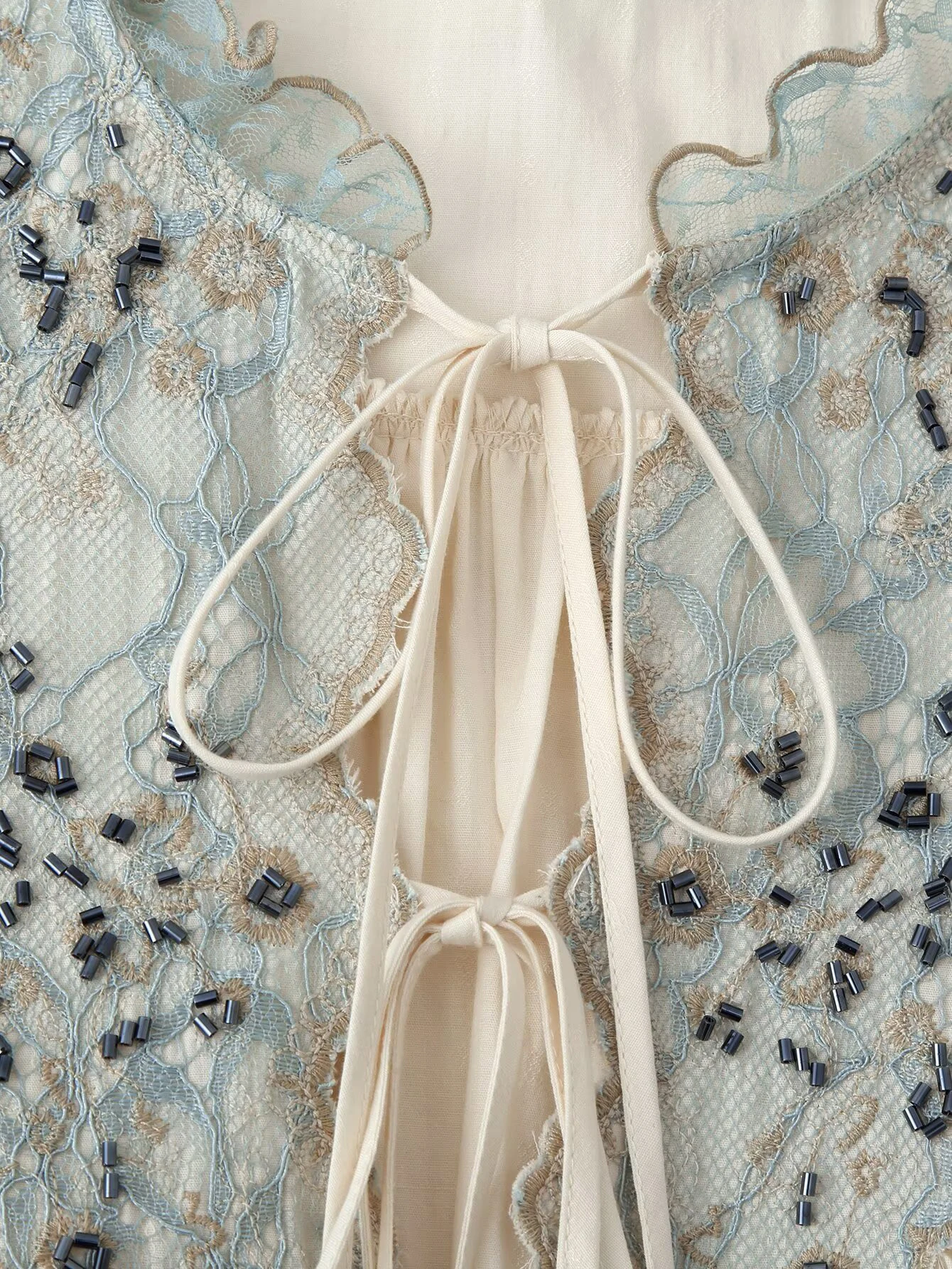 Europäischer und amerikanischer Stil 2026 Herbst Neue Damen-Freizeitbluse mit Farbblock-Design, Spitzen-Patchwork und V-Ausschnitt, Kurzarm – Detail 13