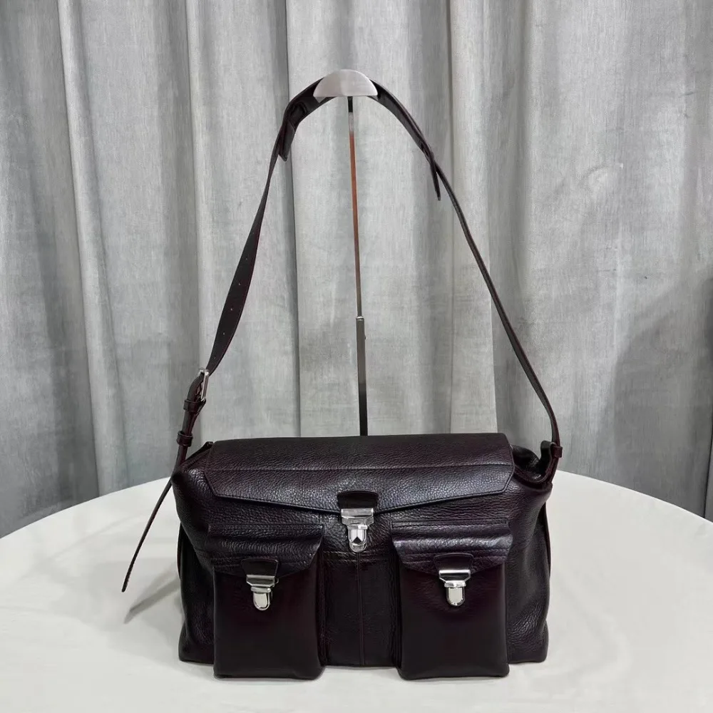 

First Layer Vegetable Tanned Cowhide Messenger Bag Flip Locomotive Bag Fashion Casual Versatile Messenger Shoulder Bag
