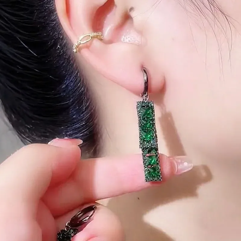 French Retro Green Square Zircon Earrings for Women Fashion Personalized Daily Accessories Party Jewelry Premium Birthday Gifts