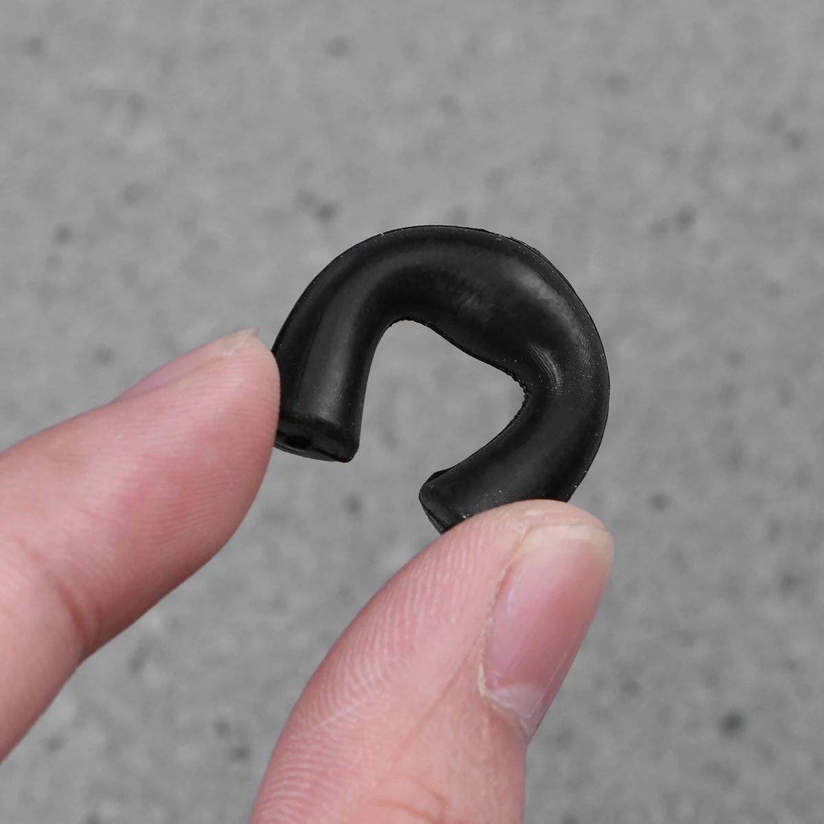 

Black Silicone Finger Saver Protective Gear Lightweight Mini Bowstring Recurve Hunting Finger Guard Target