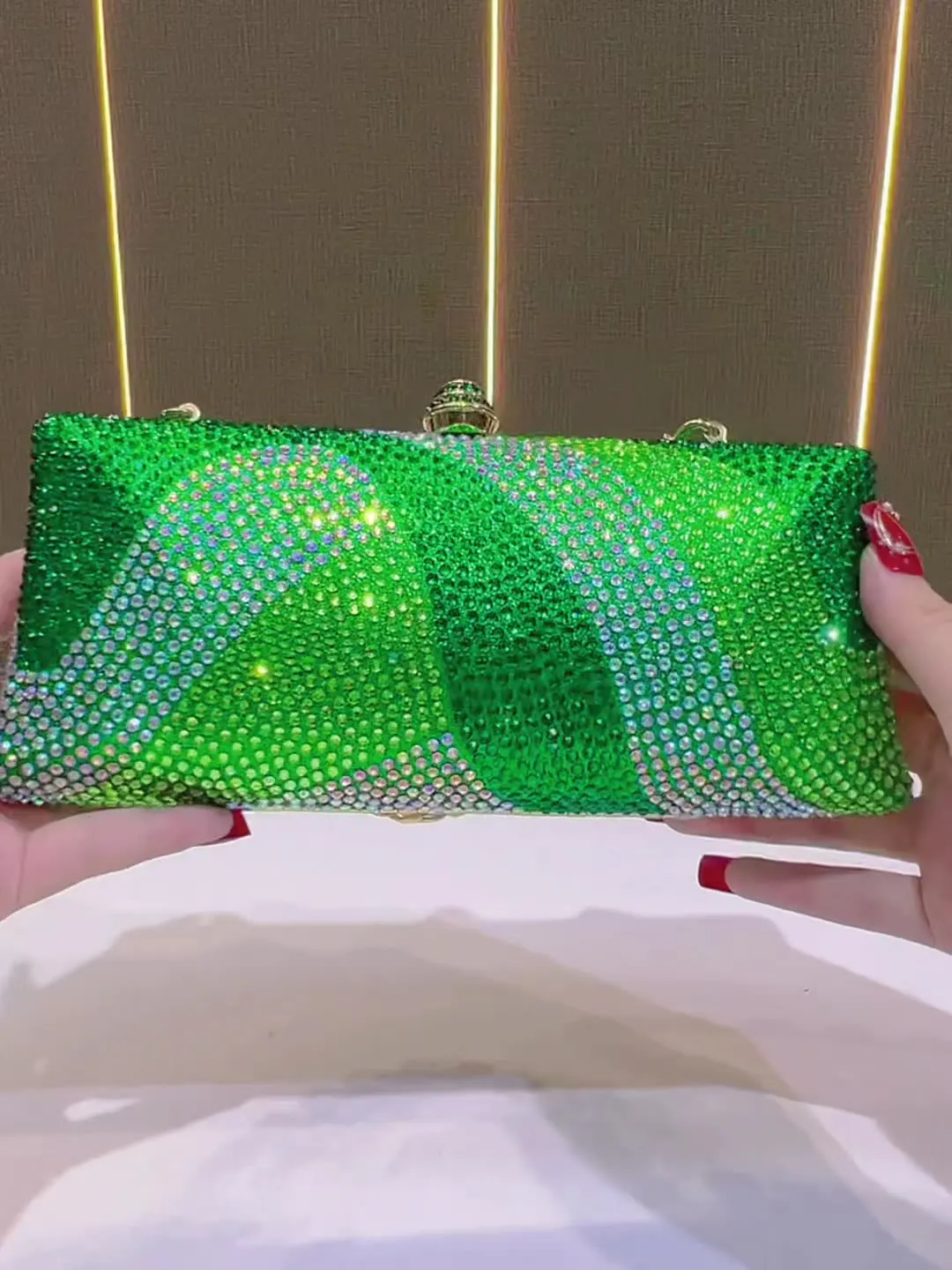 

New Women's Sparkling Luxury Full Diamond Bag Wedding Bridesmaid Bag Party Bag Water Diamond Sparkling Banquet Bag Chain Bag