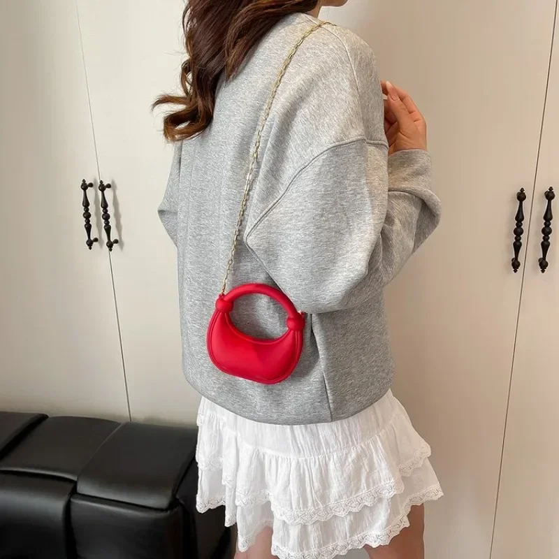 Luxury Brand Minimalist Vintage Diaper Bag For Women High-End Designer Leather Tote For Stylish Commuter And Elegant Tote
