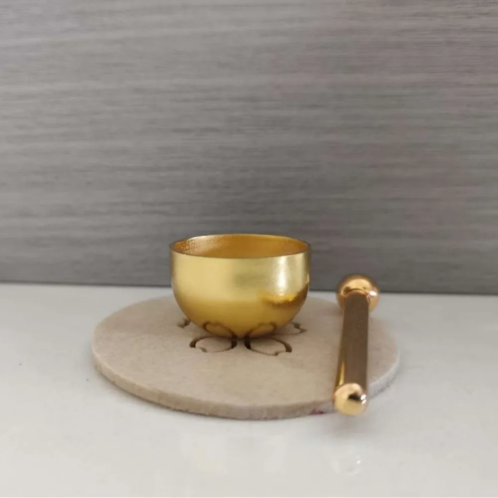 Mini Singing Bowl Set Handmade Relaxing Sound Meditation Sound Bowl Brass with Mallet and Ball Copper Chant Bowl