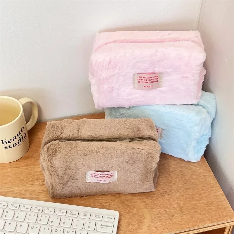 1 Piece Furry Chic Korean Makeup Bag for Girl Simplicity Solid Color Series Cosmetic Bag Portable Travel Plush Storage Bag