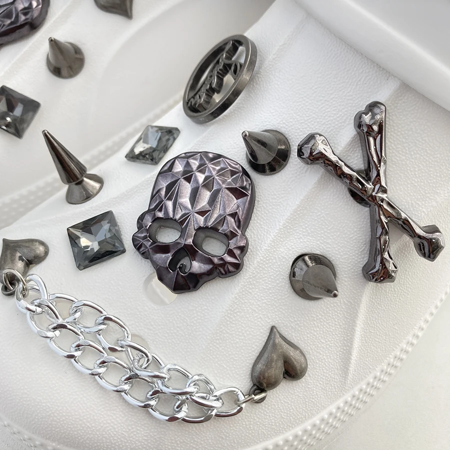 18 قطعة دلايات الجمجمة مع سلسلة المسامير الشرير مدبب أشار تو ABS الأحذية الديكور دبابيس اكسسوارات مناسبة ل قباقيب كروكس #5