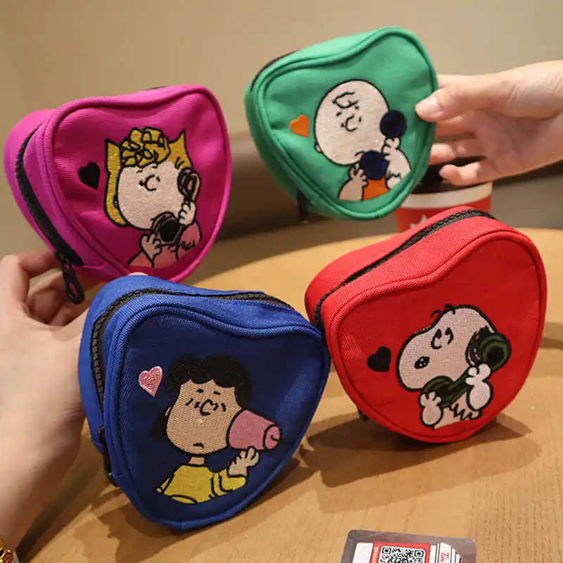 

Cartoon Snoopy Love Small Keys Change Card Bag New Girl Bag Pendant Student Portable Embroidery Zipper Lipstick Storage Bag Gift
