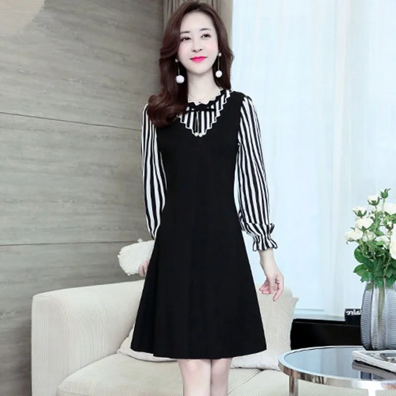 تنورة نسائية جديدة مرقعة بأكمام طويلة متوسطة الطول تغطي البطن على شكل حرف A