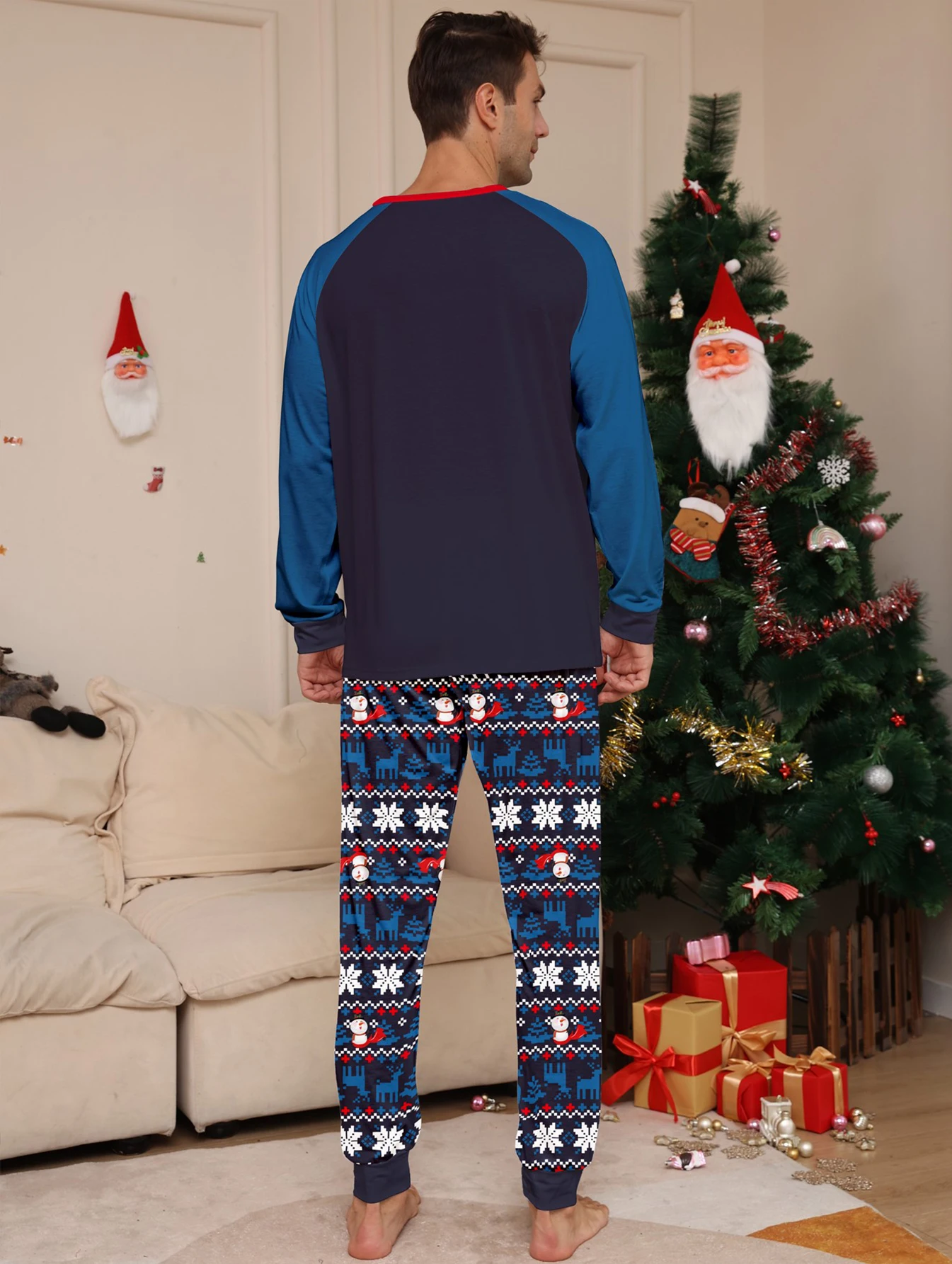 Kerstpyjamaset voor heren met "CHILL OUT" en sneeuwpopprint, feestelijke kerstloungekleding