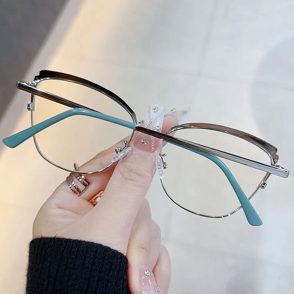 New Fashion Trend Eyeglasses Frame Retro Metal Spring Leg Optical Frames Personalized Women Cat Eye Anti Blue Light Glasses