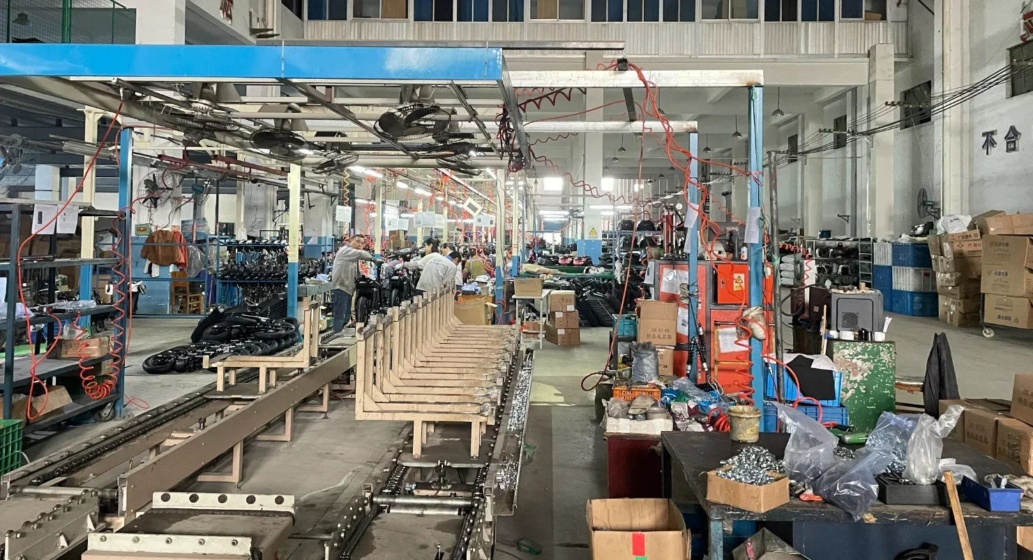 2024 عربة الثلج الصينية للأطفال لجميع التضاريس مركبة الثلج للأطفال والكبار 49cc محرك الثلج الصغير مغامرات الثلج الجبلية