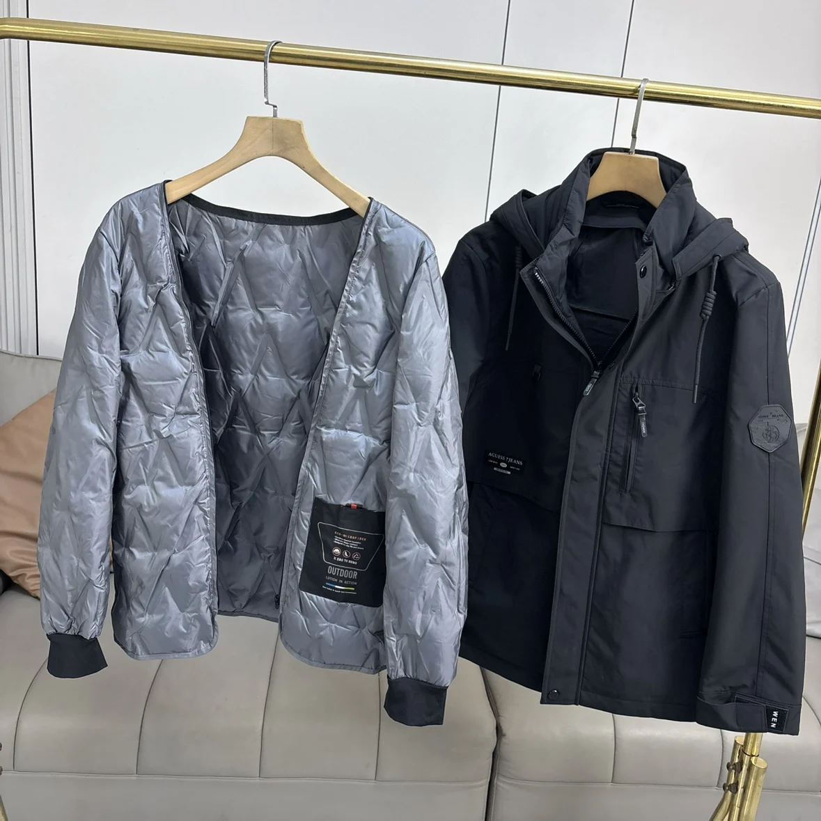 

Men's Tee-in-One Detachable down Jaet Windproof Warm Outdoor Workwear Stand Fit Long Sve Zipper Closure Hooded