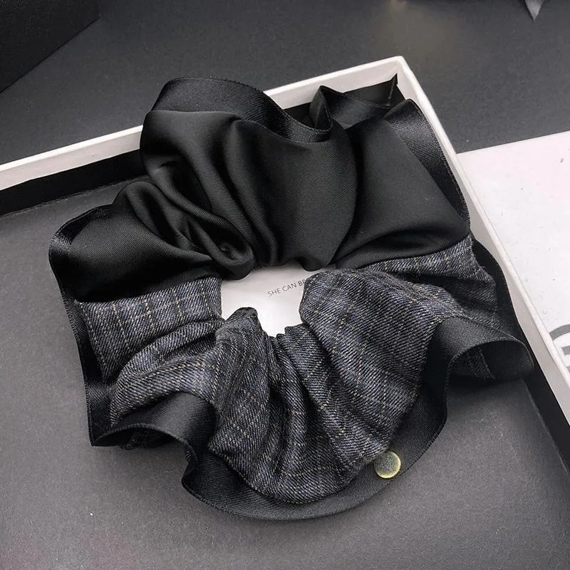 

Новые атласные резинки для волос в клетку с оборками, увеличенные, для женщин, для низкого хвоста и пучка, нескользящие, элегантные, на каждый день, 2026