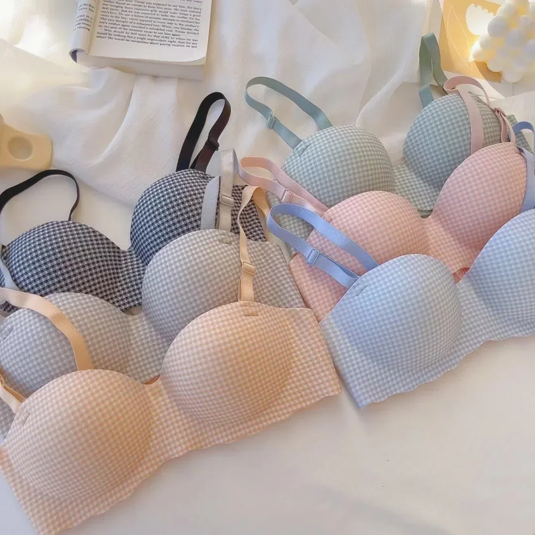 French Bras for Women Simple Seamless Ice Silk Bra One Piece Thick Push Cup Girls Gathering No Steel Rings Women's Underwear image 5