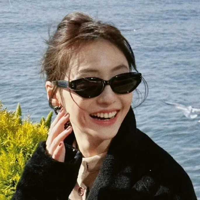 

Versatile Cat Eye Sunglasses Women UV Protection Vintage Minimalist Chic High Quality Fashion Sun Glasses All Occasion Eyewear