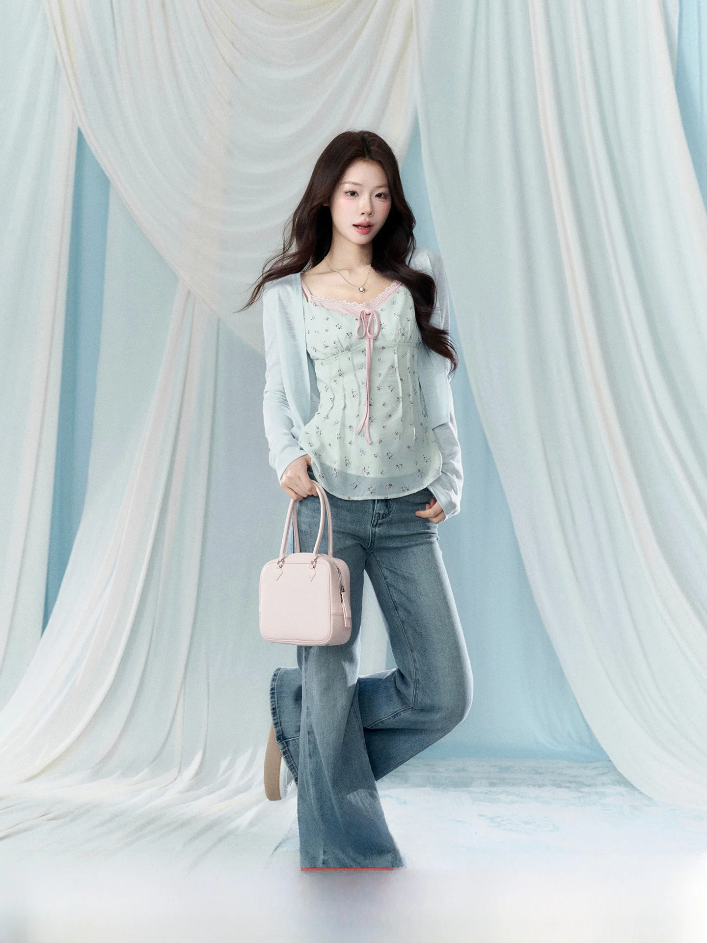 

Синие джинсы-клеш с высокой талией, женские, весенние, новые, в американском ретро-стиле, универсальные, длинные брюки, для повседневной носки, свободного кроя, на молнии