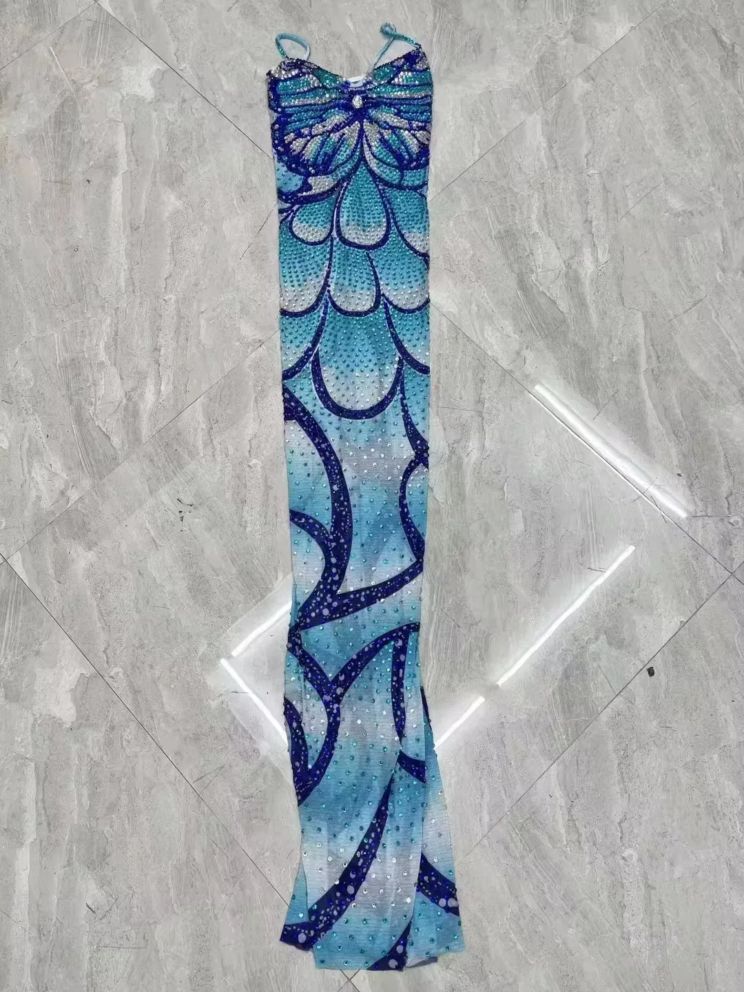 Abito lungo da donna di lusso elegante strass lucidi fionda maglia elastica stretta per abiti da ballo di fine anno festa di compleanno costume da passerella