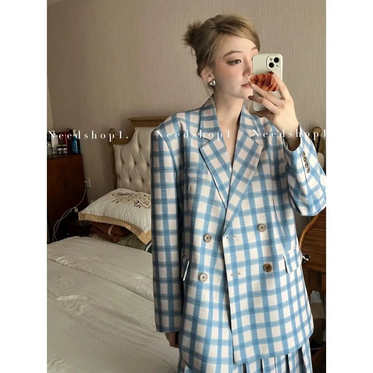 Korean  blue and white checkered  contrasting color double breasted loose casual suit jacket for women  coat