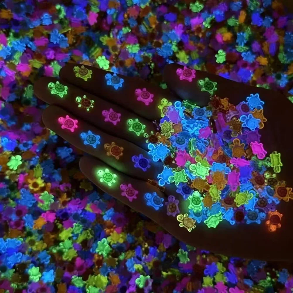 100Pcs Cartoon 3D Luminous Turtle DIY Dopamine Colored Miniature Figurines Night Glow Mini Turtle Nail Charms