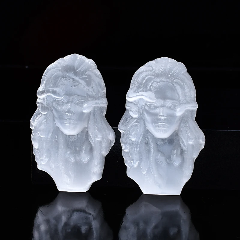 Natural Selenite Medusa Head Carving Hand Carved Crystal Medusa Figurine Healing Stone Sculpture Home Decor Crystal Gift