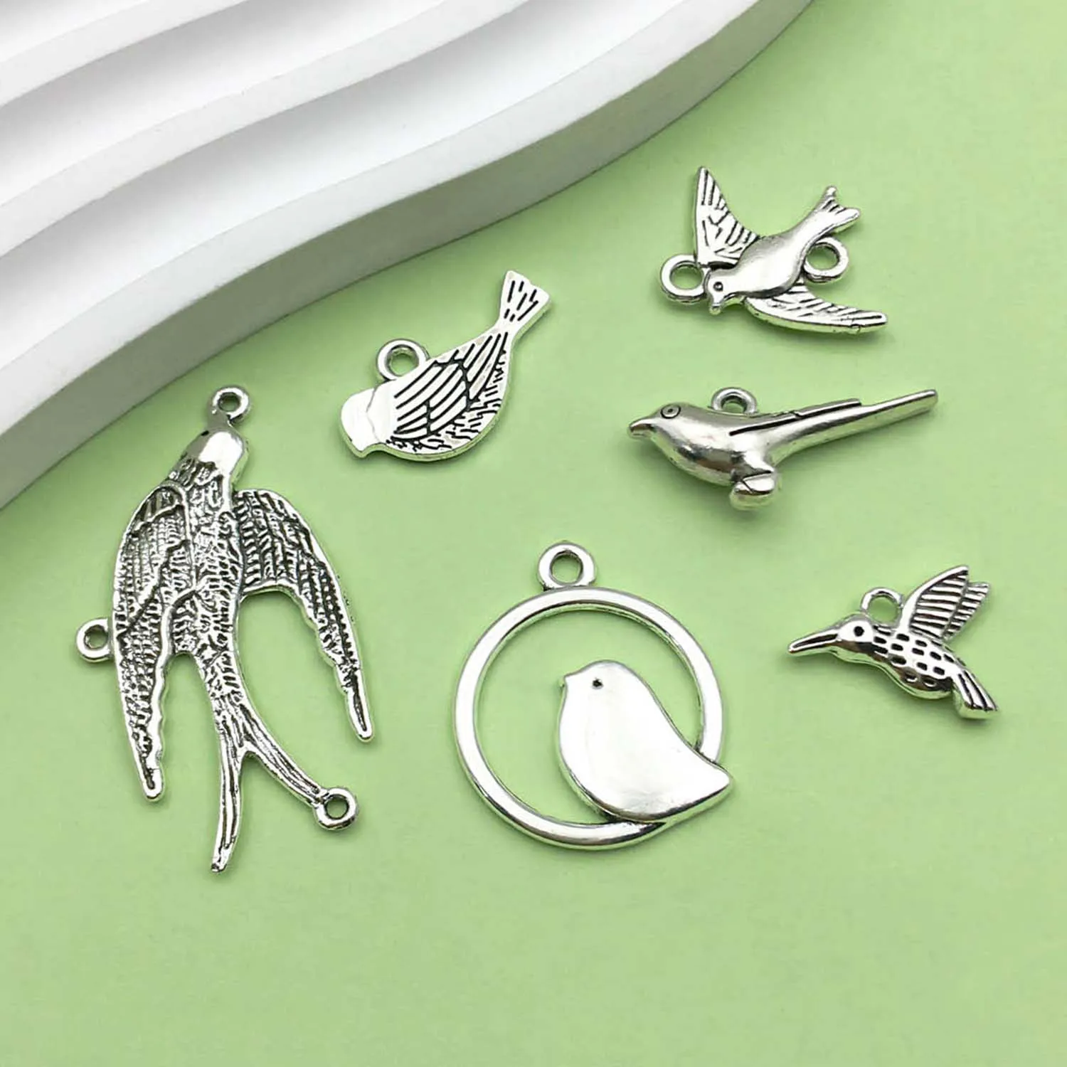 20pcs Antique Silvery Bird Design Charms Alloy Metal Pendants for DIY Bracelet Necklace Jewelry Making Accessories