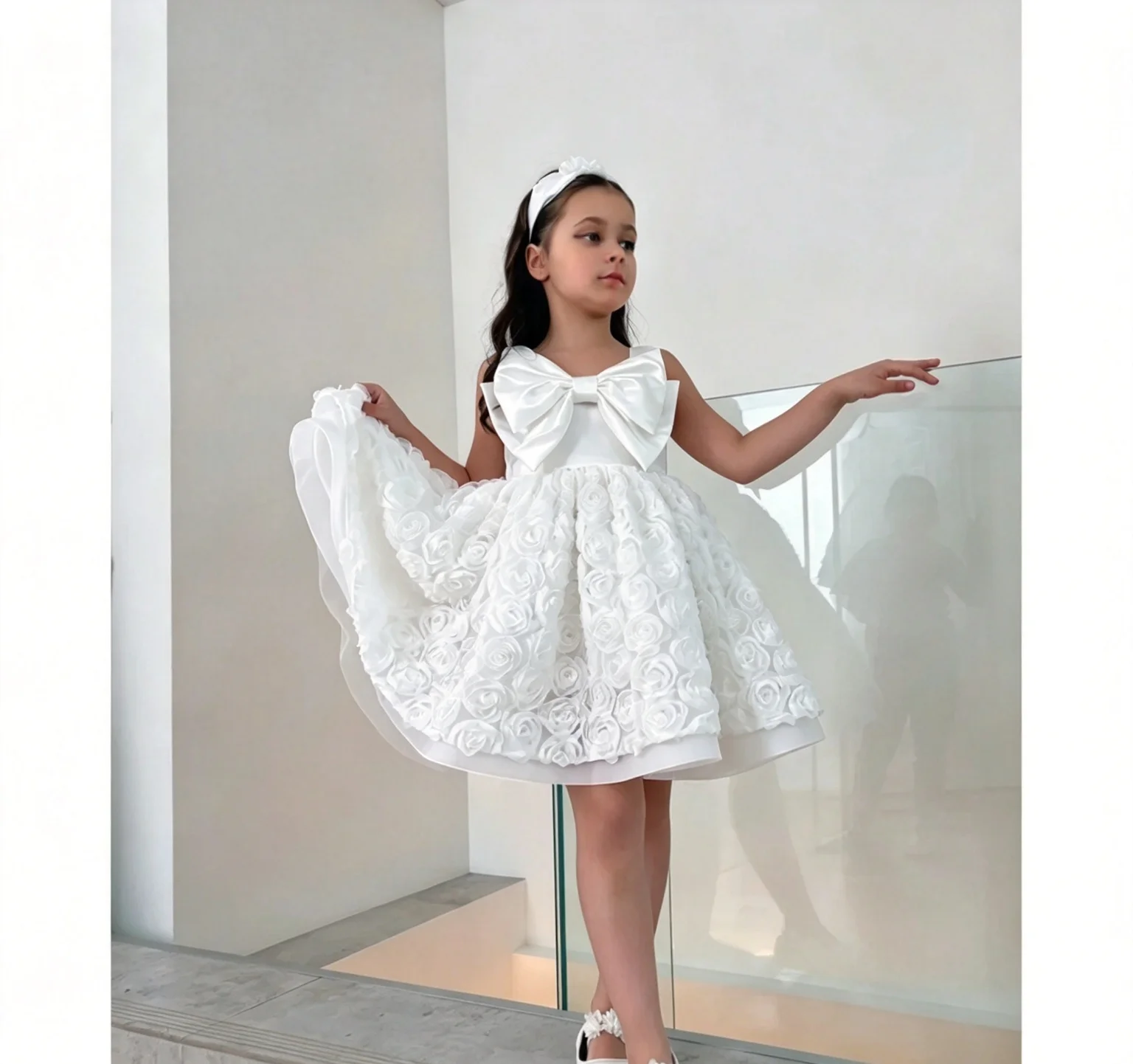 Princess Flower Girl Dresses for Wedding Rose Applique Knee Lenght Kids Birthday Party Dress First Communion Ball Gown Custom
