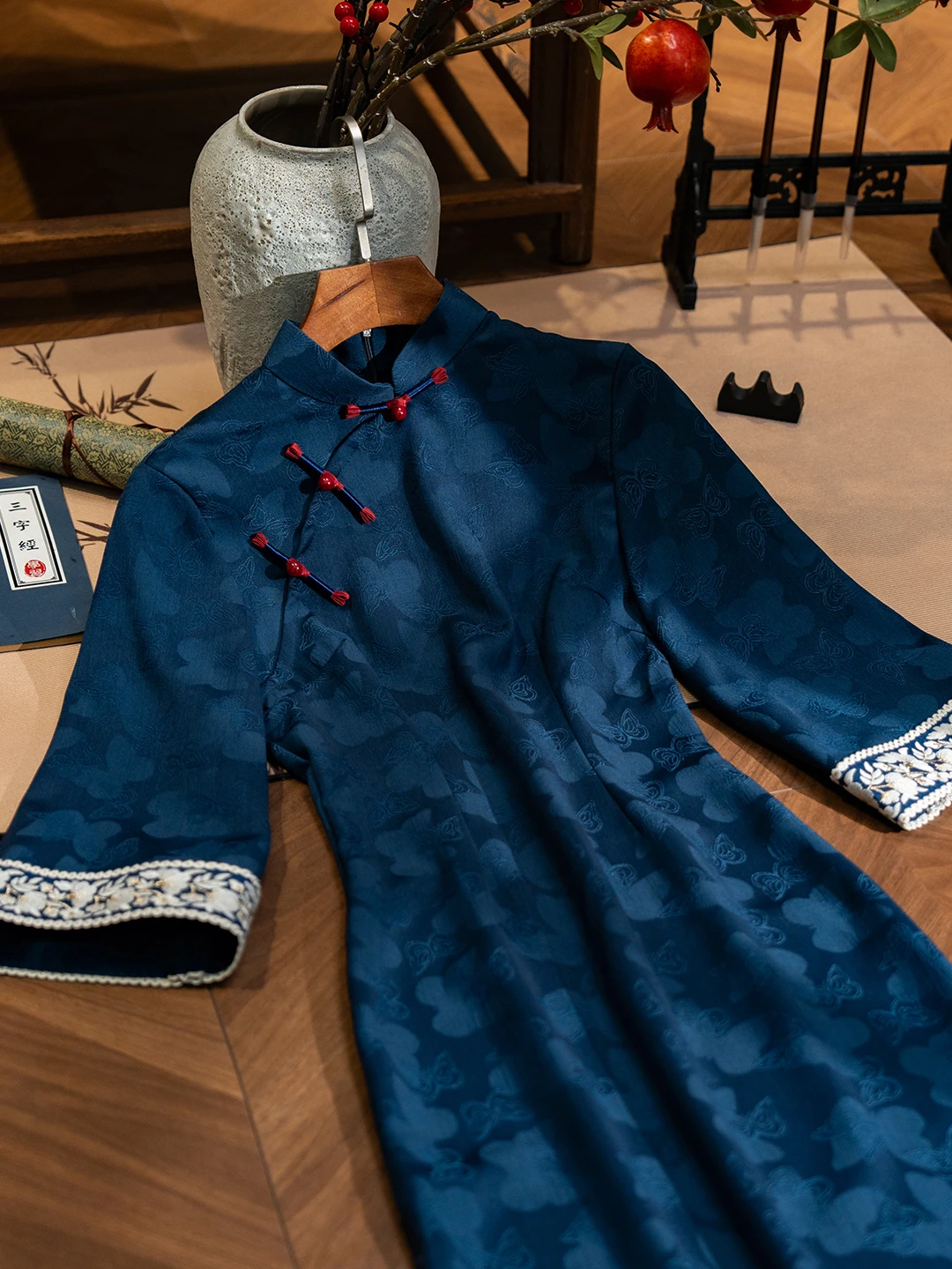 blue-young-women's-dr-vintage-sle-long-sve-beautiful-daily-wear-chinese-sle-low-slit-mid-length-qipao