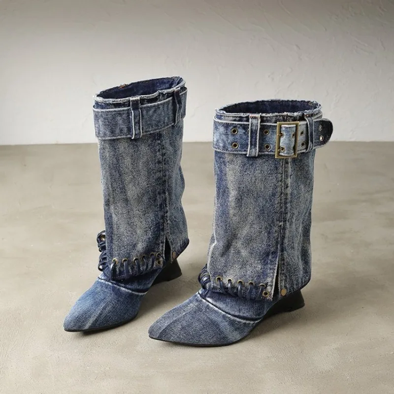 Retro-style Women's Short Cowboy Boots, New Design, Thick Sole, Side Zipper Closure, Stackable Boots view 3