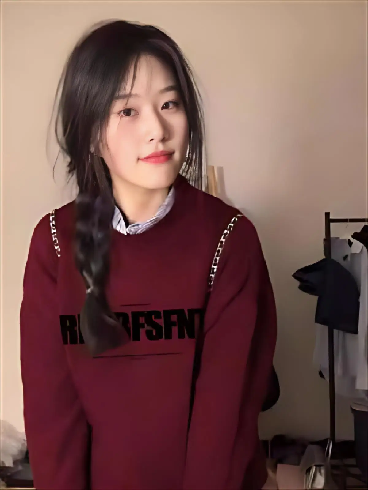 

Женские пуловеры с принтом пчелы