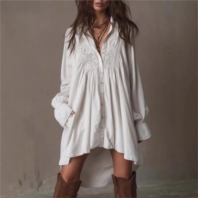 Elegantes weißes Knopfkleid für Damen, Frühling/Herbst, Reverskragen, Glockenärmel, unregelmäßig plissiert, mittellanges Hemdblusenkleid