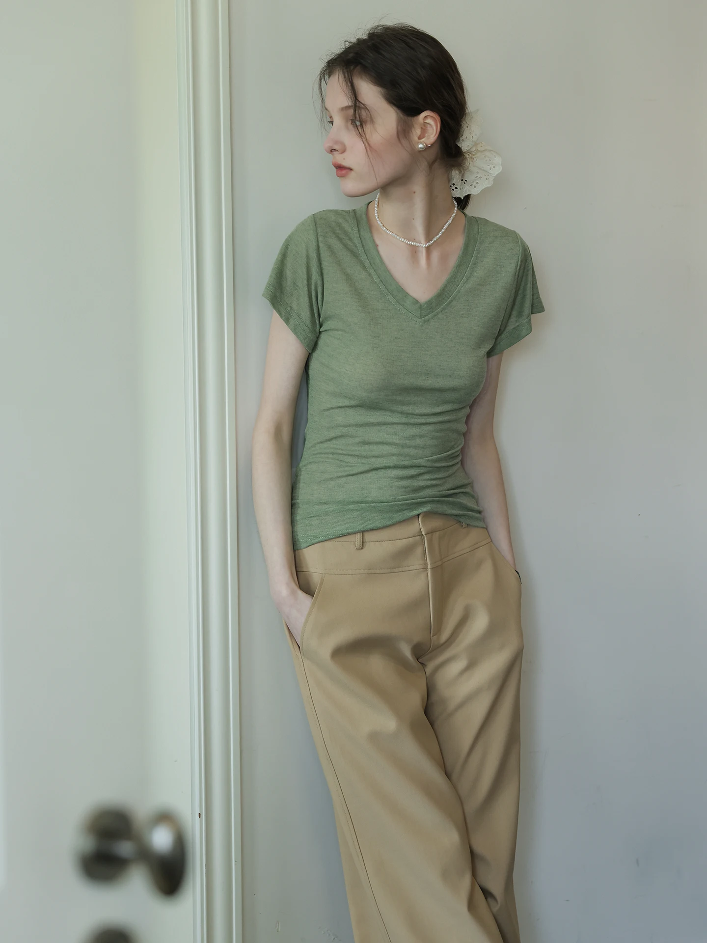 

Slim Fit Short Sleeve V-Neck T-Shirt Women Summer New Style Lightweight Breeze Sleeve Waist Cinched T-Shirt Green Lazy Feeling