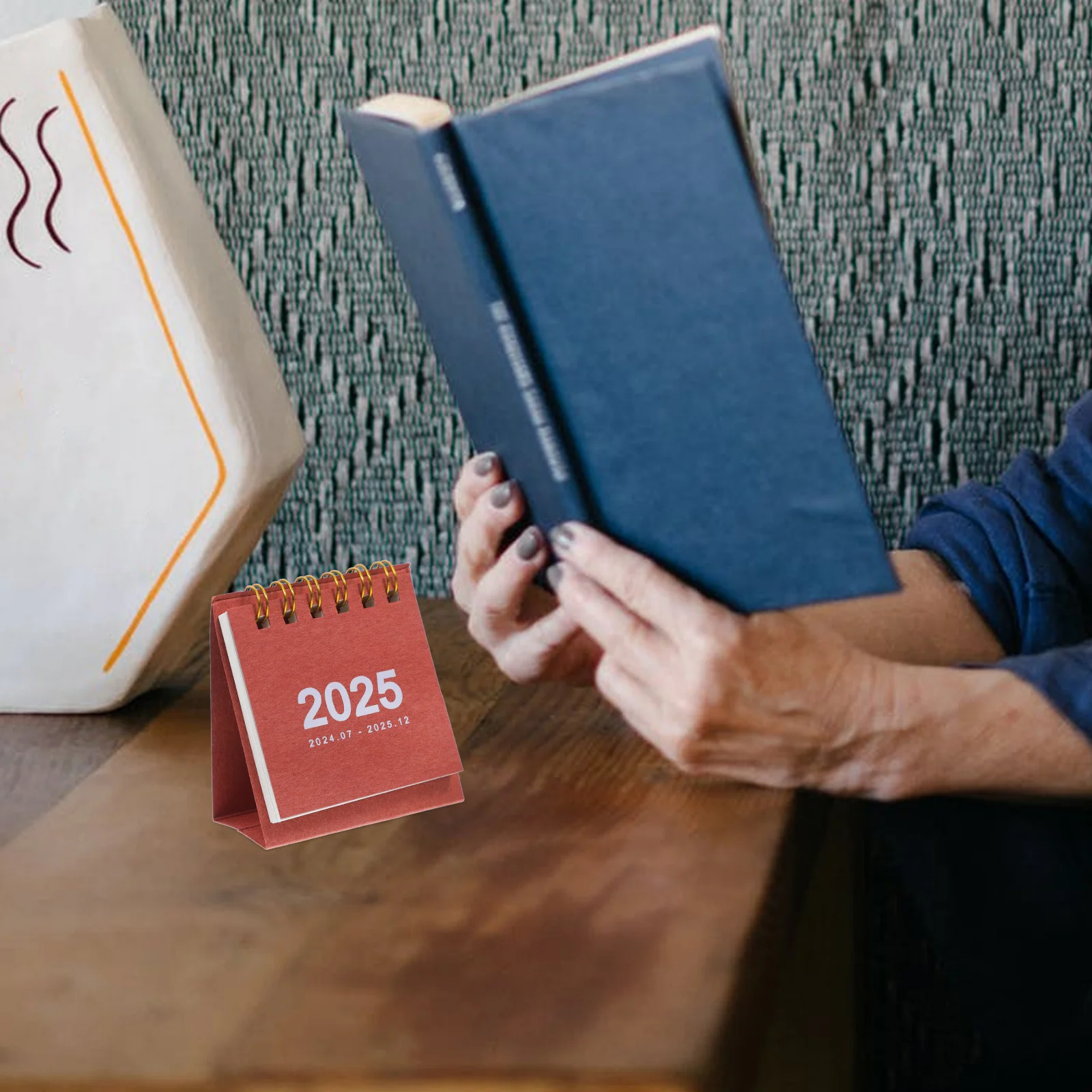 

Перекидной календарь для стола 2024-2025 Мини-настольный календарь с пространством для письма Офисные принадлежности для домашнего офиса и школьного использования