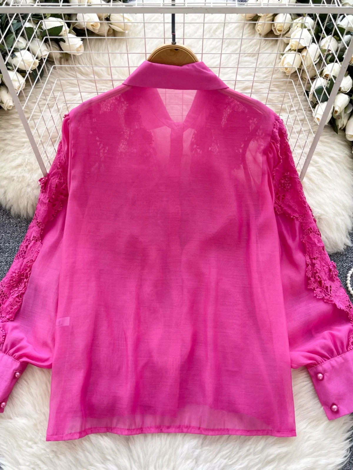 قميص نسائي أنيق بأكمام طويلة وياقة مطرزة مفرغة، تصميم خريفي عصري ضيق على الطراز الكوري، مناسب للعمل وفضفاض