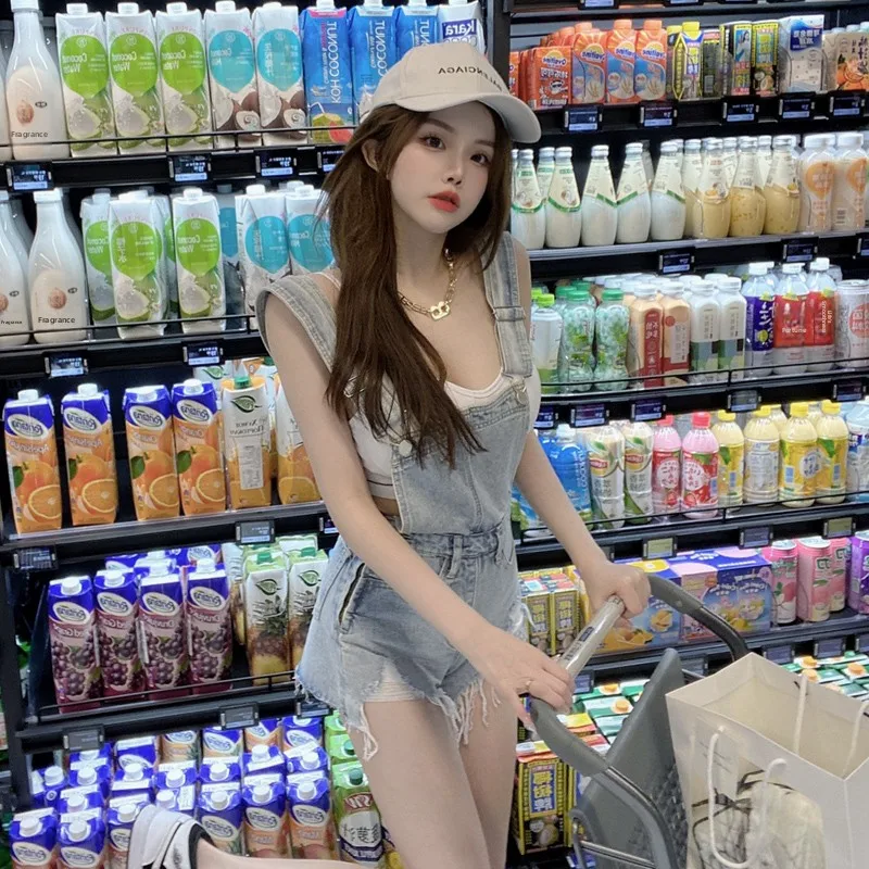 

Anti-Aging Elegant Denim Overalls Women's Loose Summer New plus Size Korean Version A-Line Hot Pants High Waist Button Craft