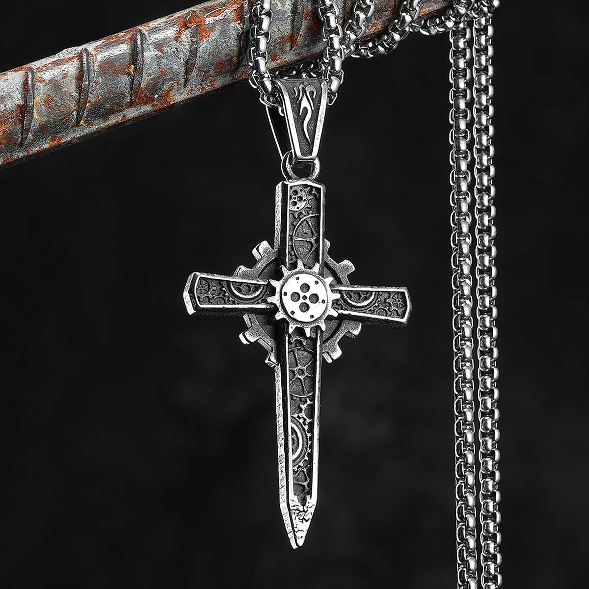 

Gear Cross Men Necklaces Stainless Steel Pendant Chain Women Fashion Cool Retro Jewelry Punk New In Accessories Gifts Wholesale