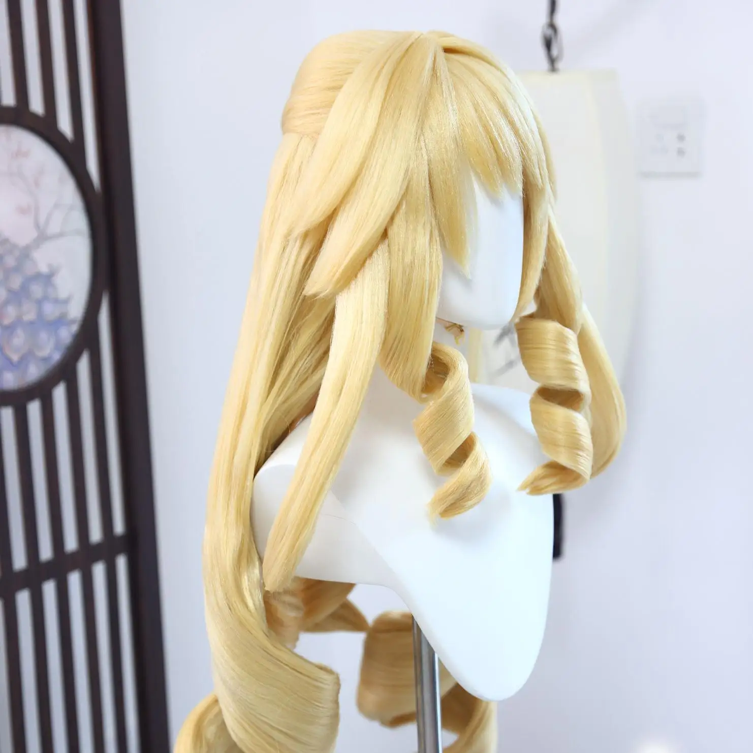 Genshin Impact Navia Cosplay Wig Heat Resistant Synthetic Hair Halloween Party Role Play + Free Wig Cap