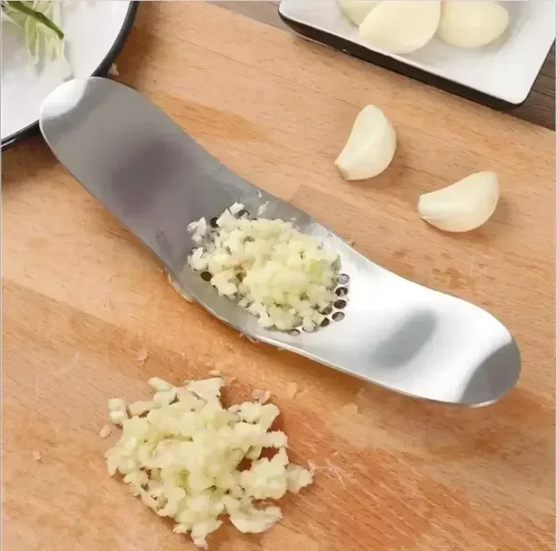 Stainless Steel GarlicPress Crusher Manual Garlic Mincer Chopping Garlics Tool Fruit Vegetable Tools Kitchen Accessories Gadget