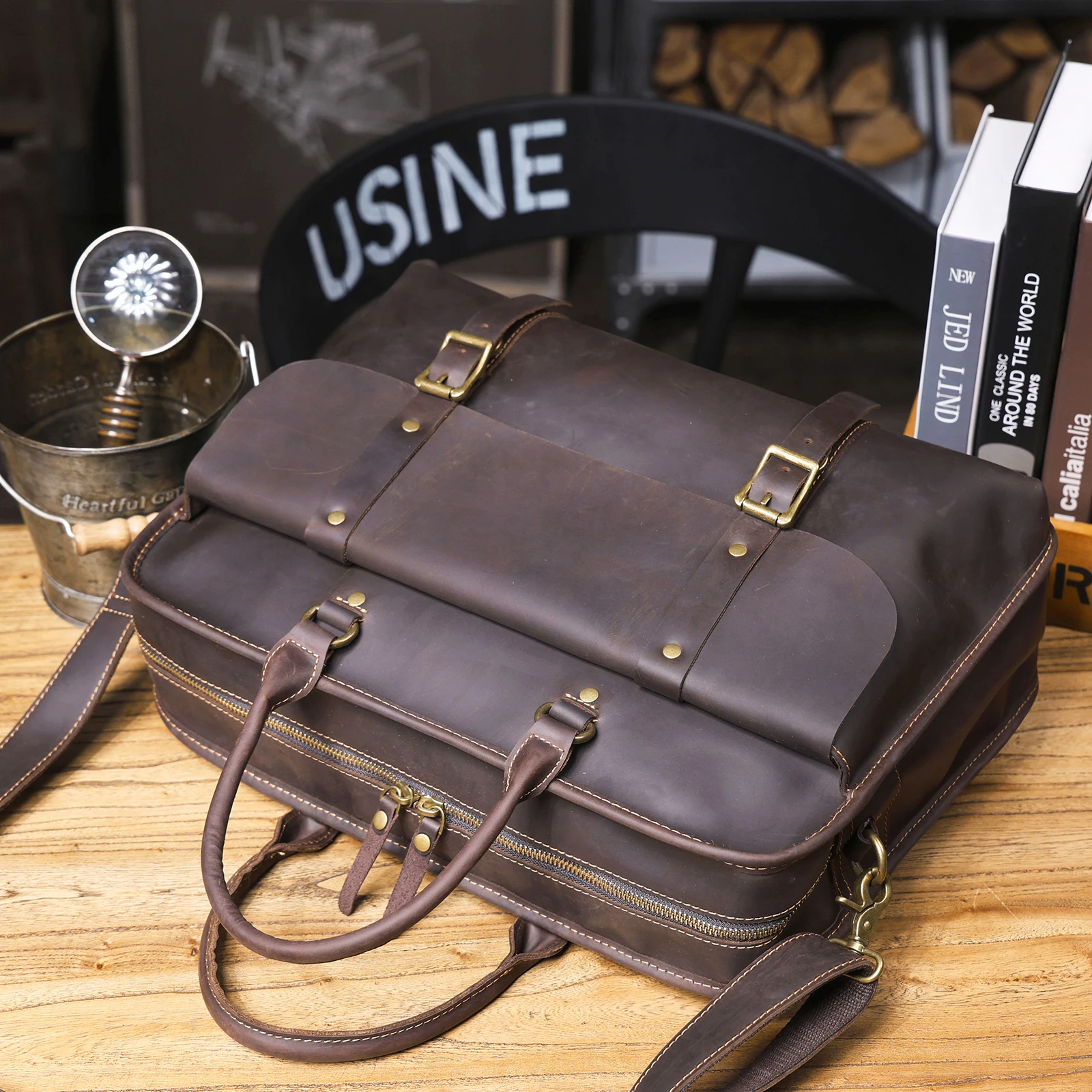 S.WORKER Klassische Aktentasche aus echtem Leder für 15"-Laptops für Herren | Handtasche aus Vollnarbenleder, Umhängetasche für Herren, Büro, Business – Detail 16
