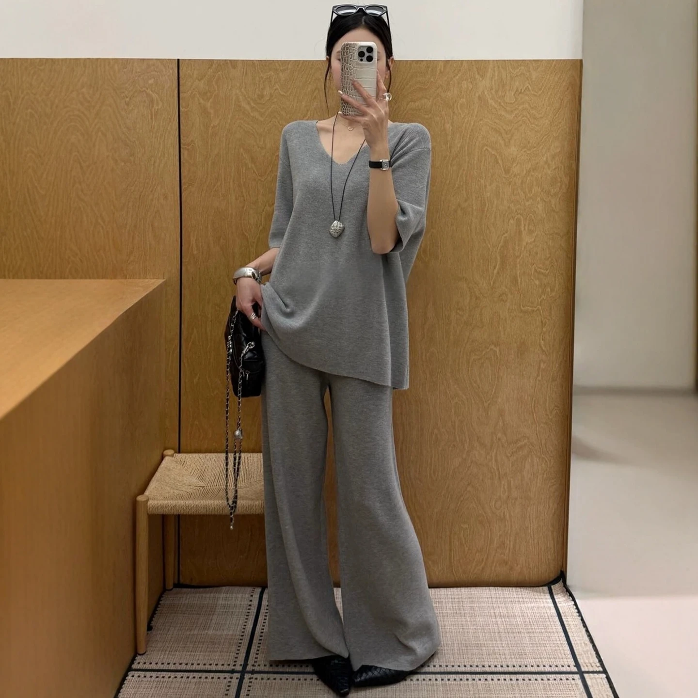 Laoqianfeng Lazy Casual Sports Set Women Summer Fashion Simple Loose V-neck Short Sleeve Wide Leg Pants Two-piece Set
