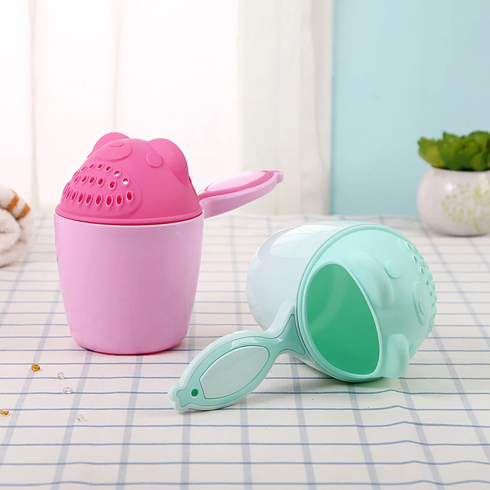 Delicate Effective Shampoo Cup Bath Spoon for Baby Taking Shower (Random Color) Baby Spoon Shower