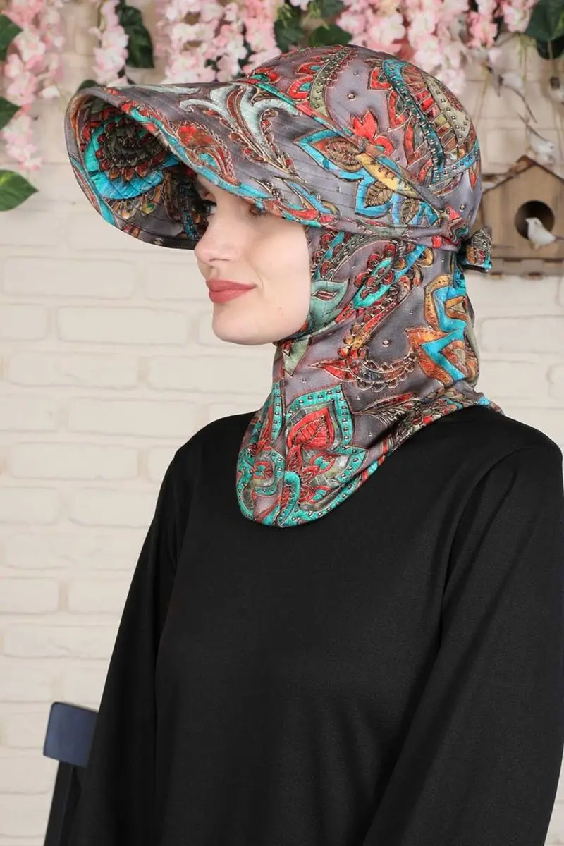 Padrão de carnaval de boné penteado