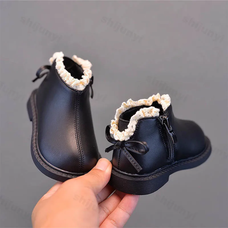 

Туфли принцессы для девочек, осенне-зимние легкие удобные полусапожки на мягкой подошве, уличные нескользящие модные кожаные туфли с бантом