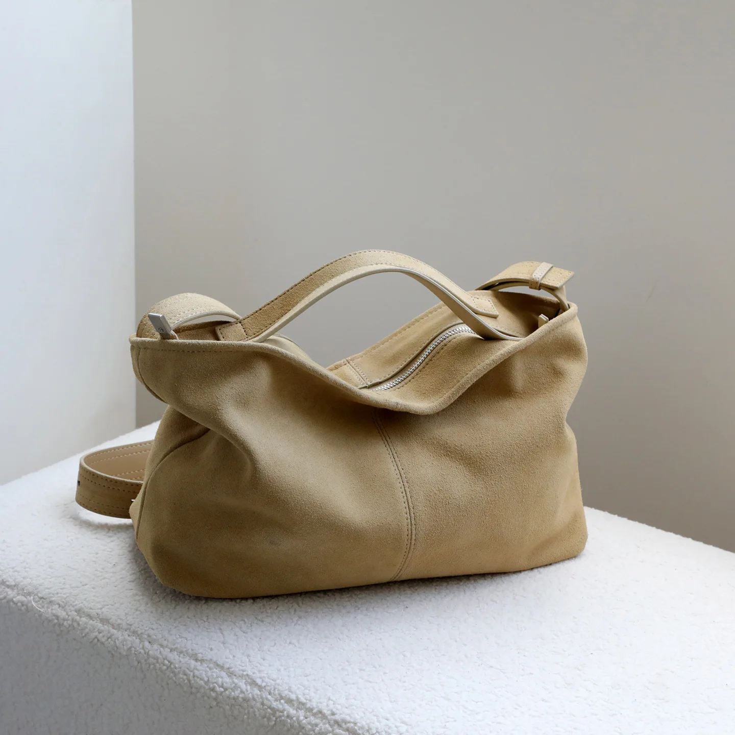 Women's Large Capacity Genuine Cowhide Nubuck Suede Tote Bag Frosted Commute Shoulder Handbag Stylish Hobo Bag for Everyday Use