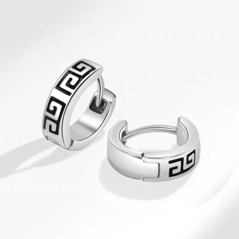 Korean Style Fashionable Silver Earrings Simple Design Neutral Striped Patterns High End Ear Accessories for Men and Women