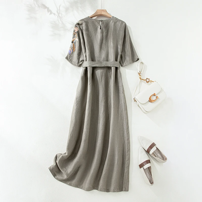 กระโปรงยาวผ้าลินินผสมฝ้ายสไตล์วินเทจสีสันสดใสสำหรับผู้หญิง ดีไซน์ศิลปะทรงหลวม พร้อมเข็มขัดปักลายที่เอว ความยาวปานกลาง