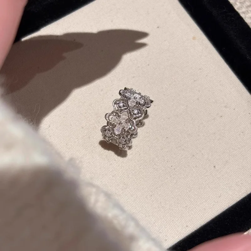 

Exquisite Lace Trimmed Hollow out Ring for Women Carved Craft Vintage Court Style Wide Version Finger Ring Fashion Jewelry
