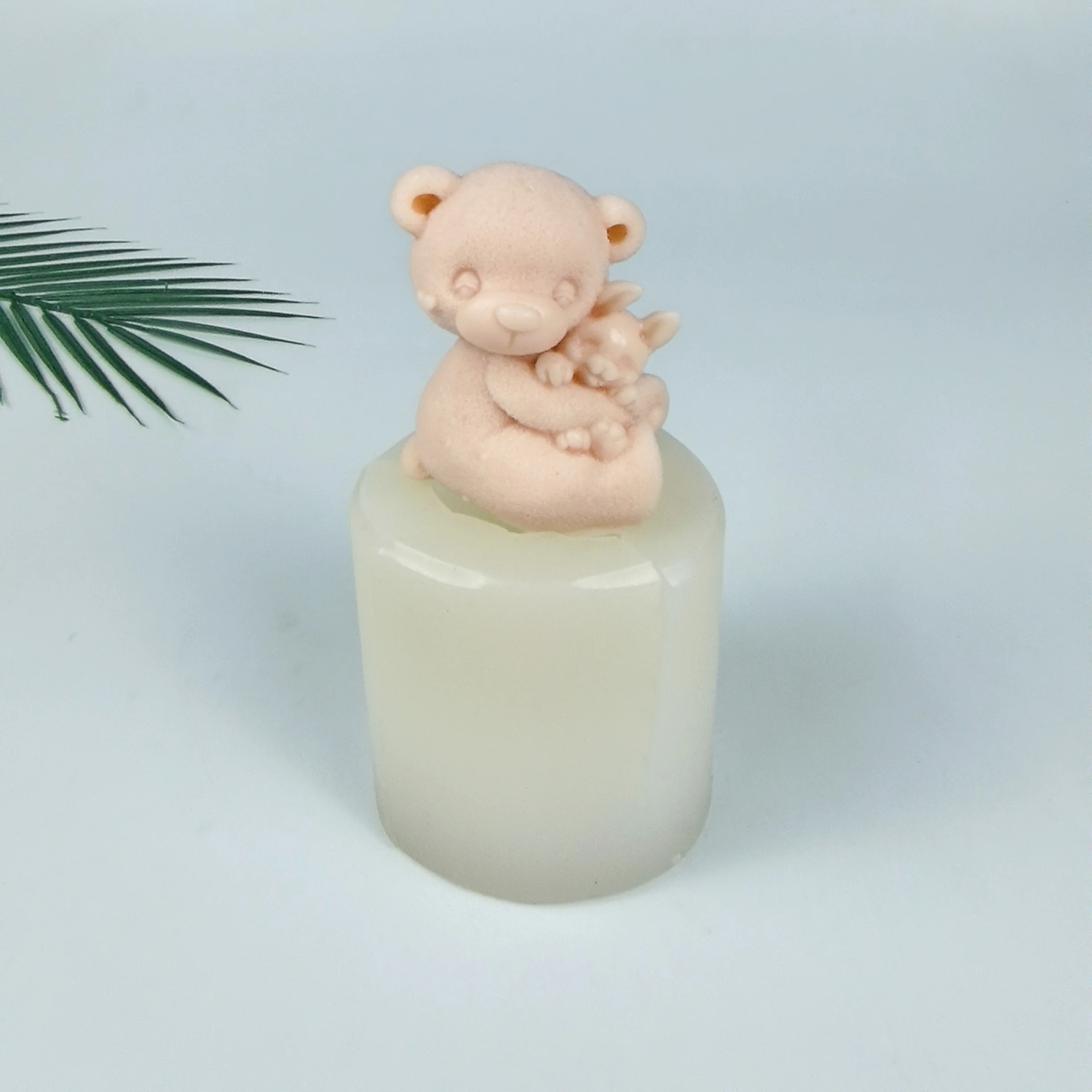 

3D Animals Mold Bear Holding Rabbit Moulds Silicone Candle Bunny Soap Molds Cake Decor Wedding Birthday Candles Handmade DW0830