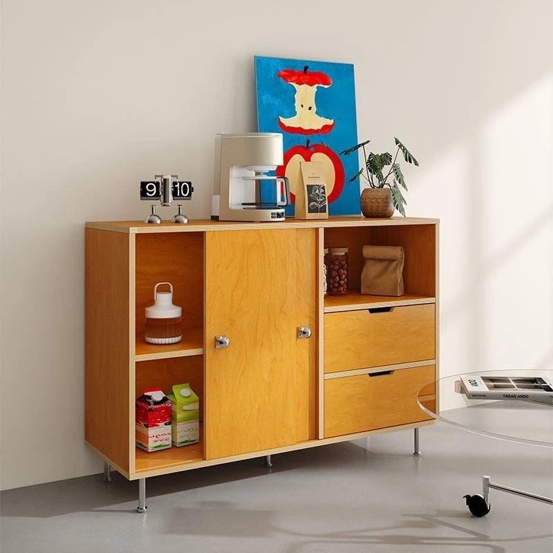 The side cabinet is integrated with the wall, and the antique ocean board solid wood shelf is light and luxurious.