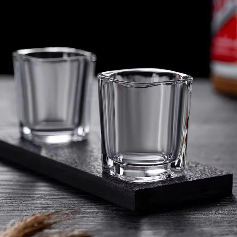 Juego de 6 tazas de copa de vino, diseño minimalista, juego pequeño para el hogar, taza de Hotel de espíritus con forma cuadrada creativa, artículos para el hogar