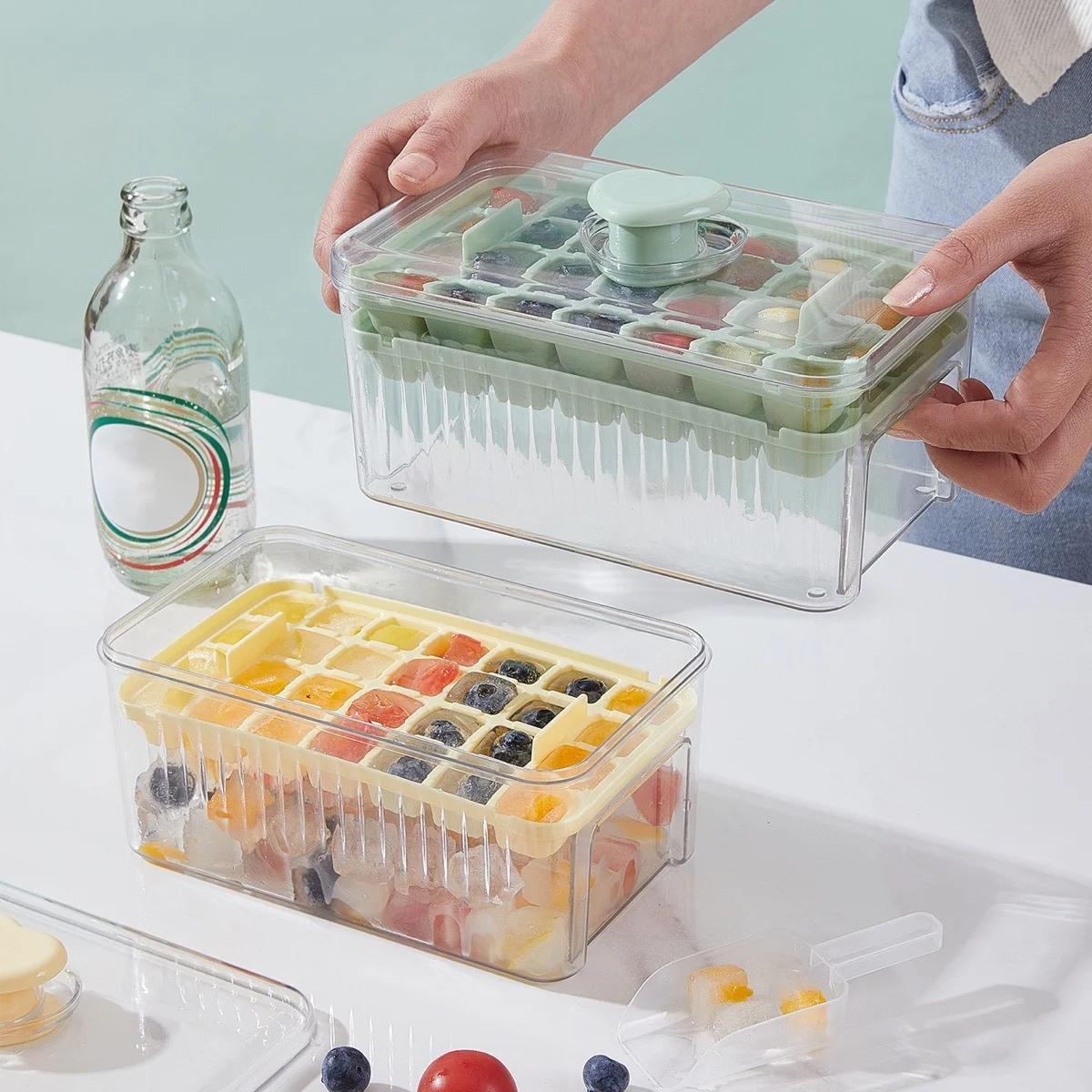 Bandeja para cubitos de hielo tipo prensa, caja para hacer hielo para el hogar, caja de almacenamiento de hielo de congelación rápida con tapa, herramienta para hacer hielo de fácil desmolde, utilizada para moldes de helado DIY, adecuada para accesorios de helado para fiestas y actividades al aire libre, fácil de transportar, adecuada para fiestas de verano en la piscina para niños y niñas.