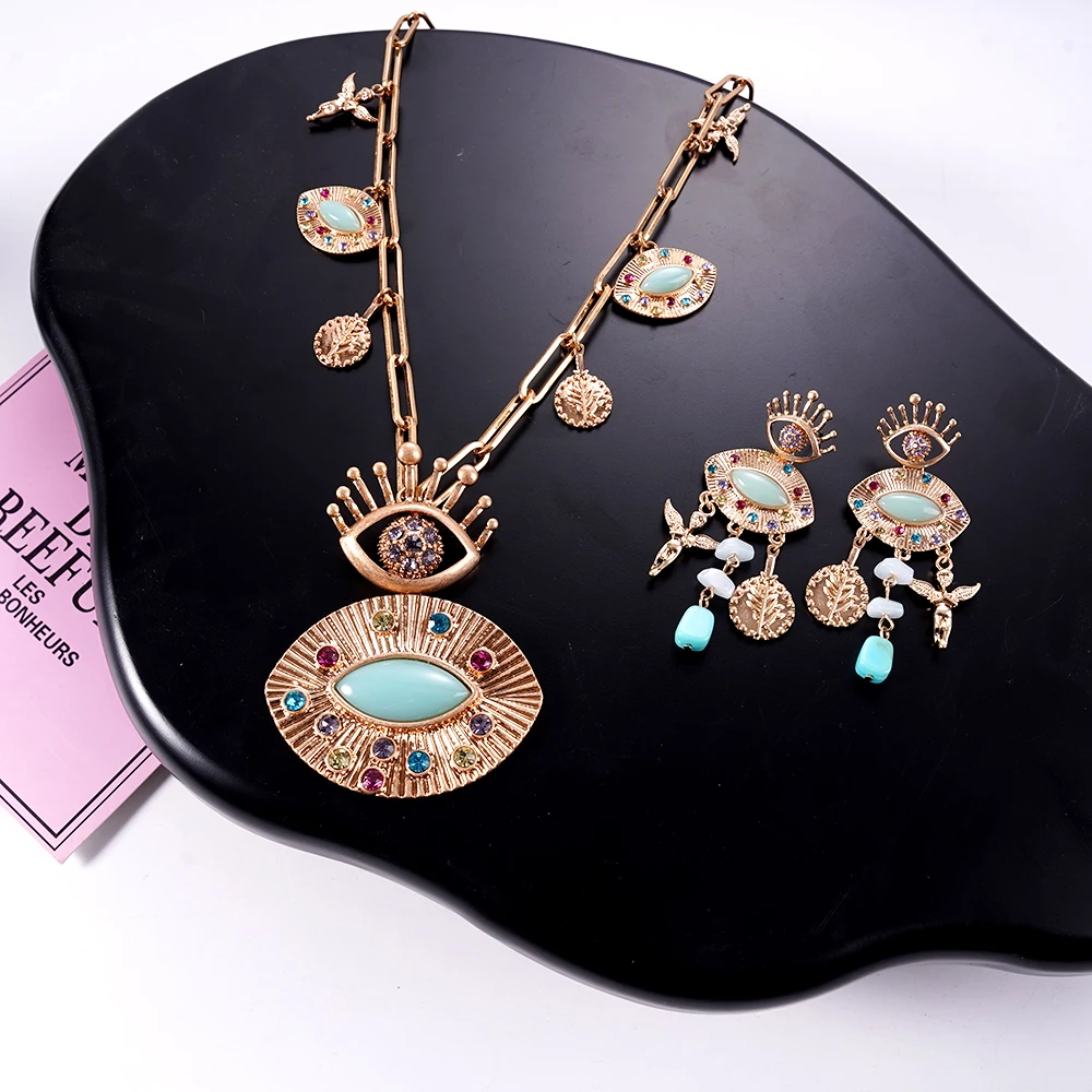 

Geometric Eye Shape Stainless Steel Necklace And Ear Stud Set Trendy Vacation Gift Set for Women Fashionable Jewelry Combo